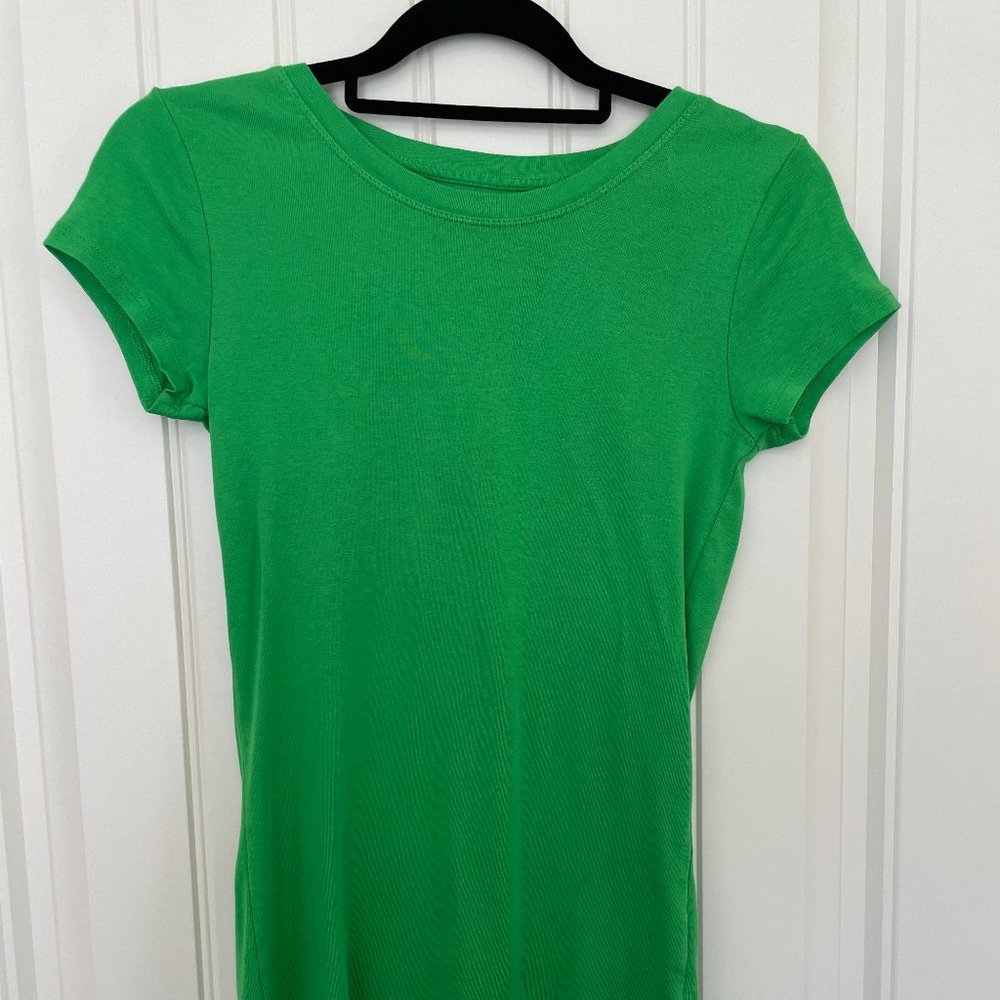 Green Casual Short-Sleeve T-Shirt, Size Petite S, Women’s Casual, Tee Shirt